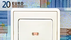 Abonaţii afectaţi de penele de curent vor primi bani. Pentru prima dată, ANRE impune operatorilor să achite compensaţii financiare. Valoarea acestora