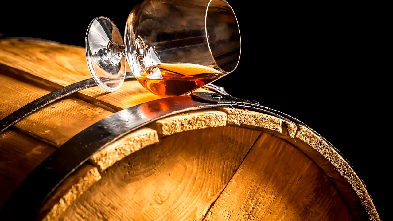Inteligenţa artificială învinge experţii în degustarea whisky-ului