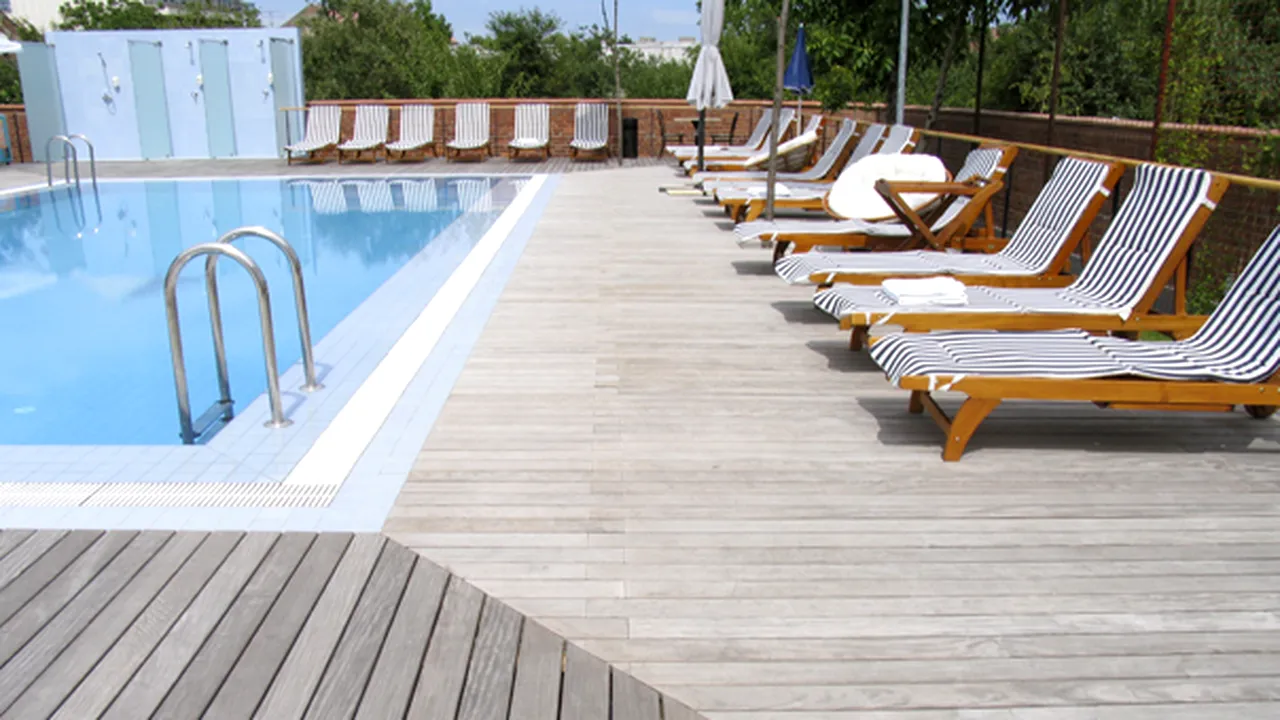 ANPC: Amenzi de peste 800.000 de lei pentru nereguli la ştranduri, piscine şi parcuri de distracţie