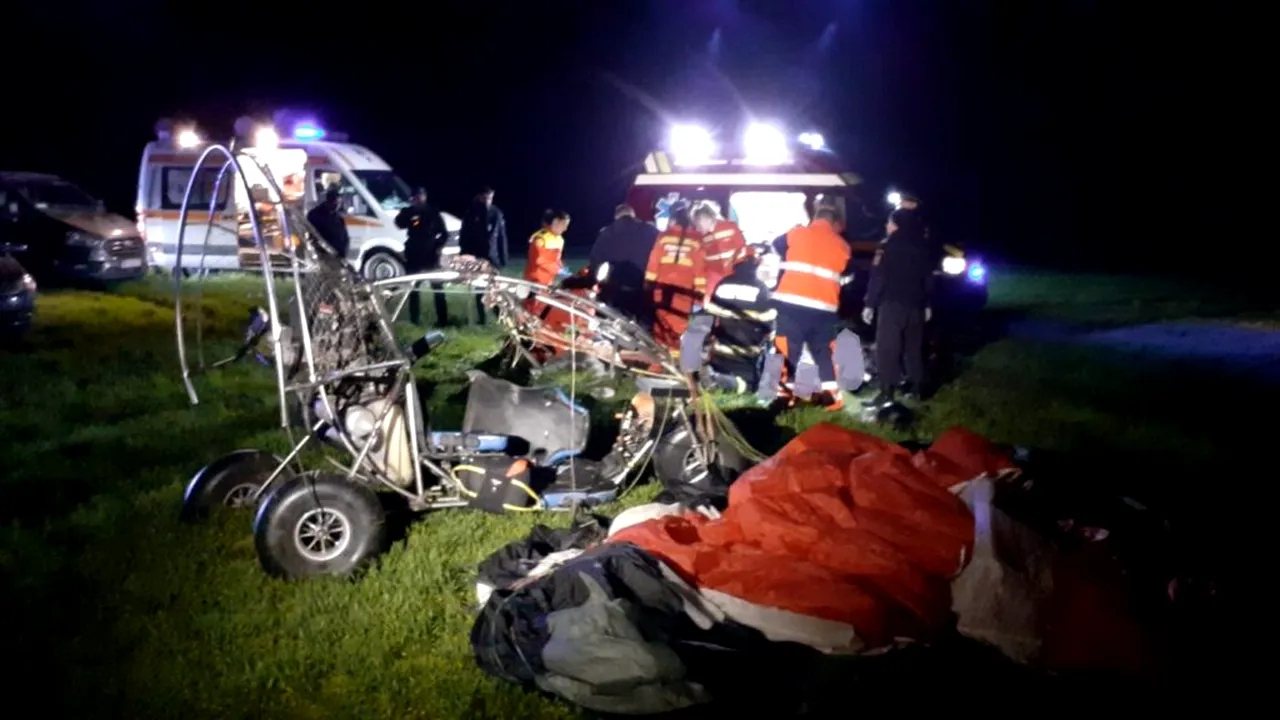 O parapantă cu motor s-a prăbușit în județul Bihor. Pilotul și o tânără au murit