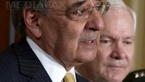 Barack Obama, criticat de doi foşti secretari ai Apărării în legătură cu Siria