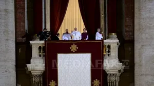 PAPA FRANCISC, prima apariţie în public după ce a fost ales. Suveranul Pontif a mers la Bazilica Sfânta Maria cea Mare din Roma
