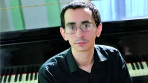 Încă o moarte controversată în regimul Putin: un pianist anti-război s-a stins în închisoare