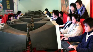 Hackeri chinezi au pătruns în reţeaua Casei Albe