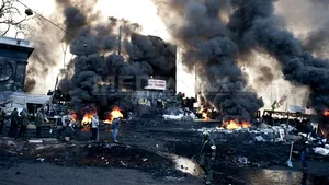 Ponta transmite, în numele României, un nou apel de oprire a violenţelor în Ucraina