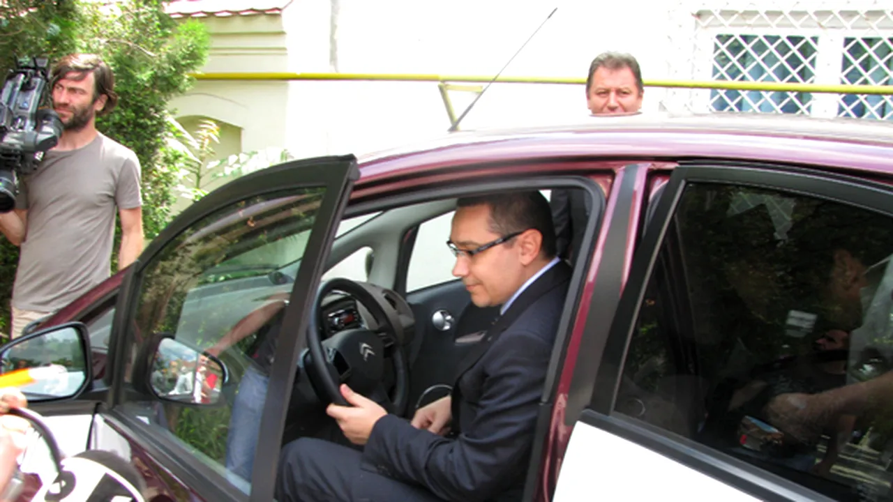 Ponta renunţă la automobilul complet electric. Va cumpăra unul hibrid, cu autonomie mai mare