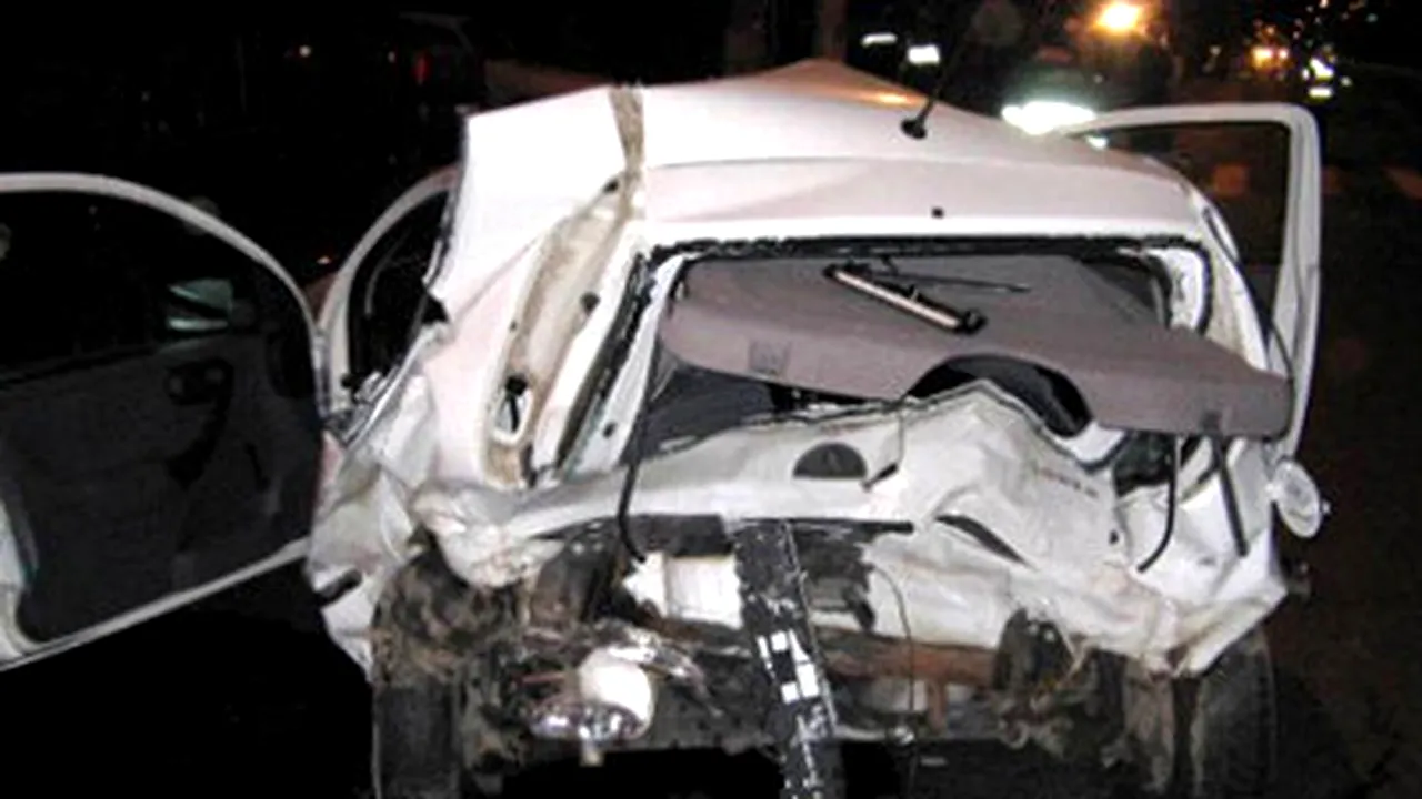 Doi morţi şi un rănit într-un accident în Bucureşti