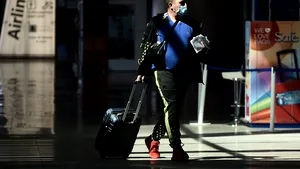 Marea Britanie impune carantina obligatorie călătorilor externi care vor să intre în ţară