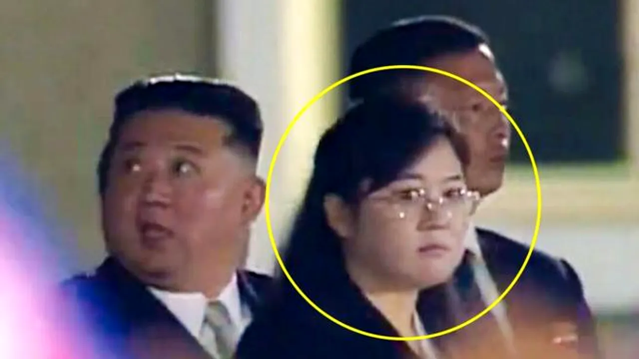 Kim Jong-un are o asistentă misterioasă. Este întotdeauna ”înarmată” cu o geantă

