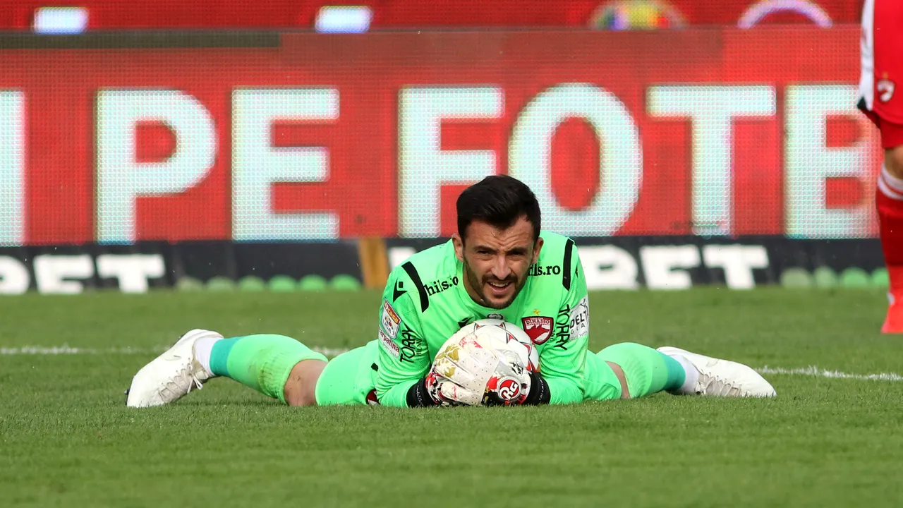 Pus pe liber de Dinamo, Cătălin Straton a semnat cu rivala FCSB 