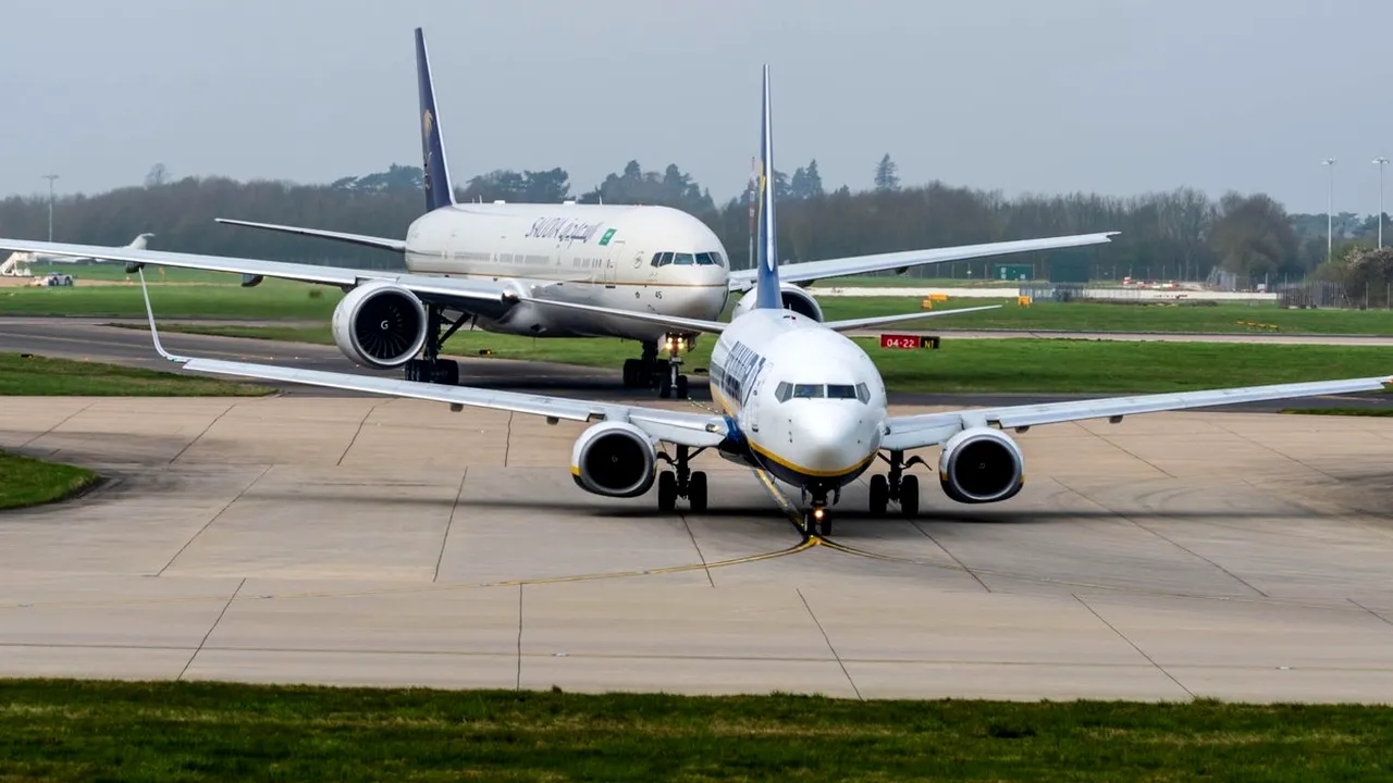 Alertă pentru aproximativ 2 000 de avioane Boeing 737 rămase la sol din cauza Covid-19 