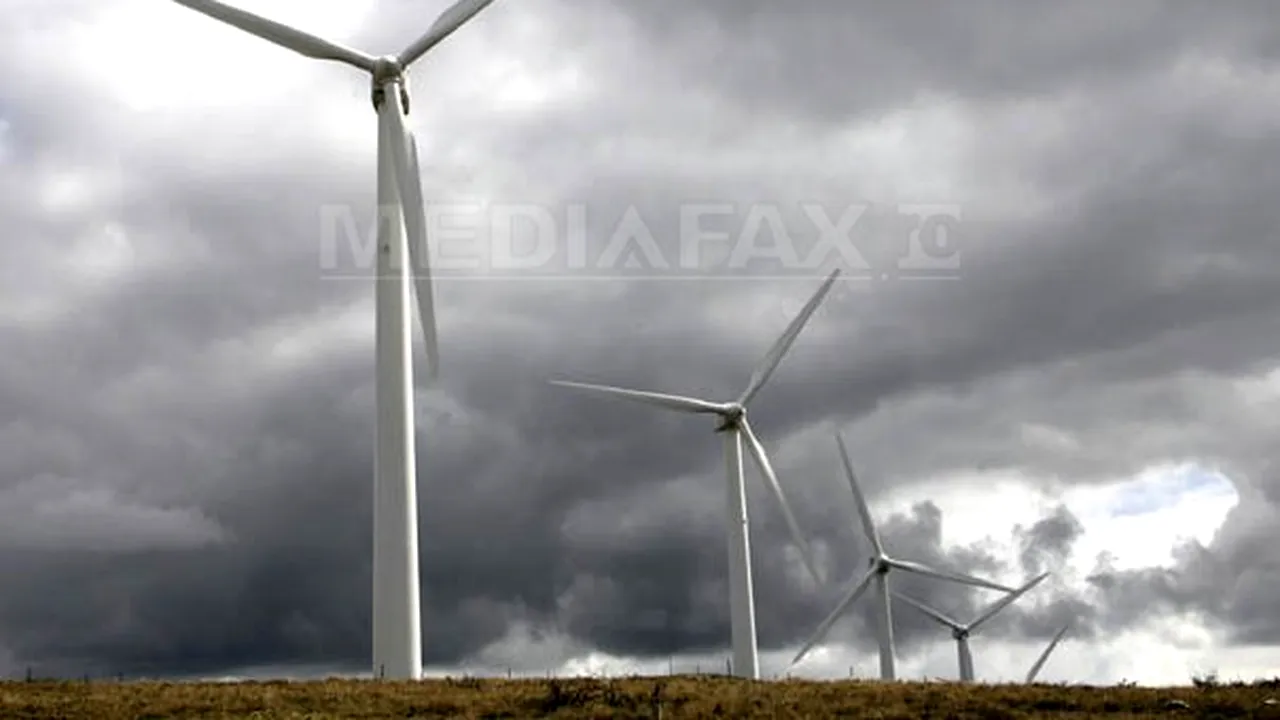 Populaţia şi IMM-urile ar putea plăti în 2016 mai mult pentru subvenţionarea energiei regenerabile