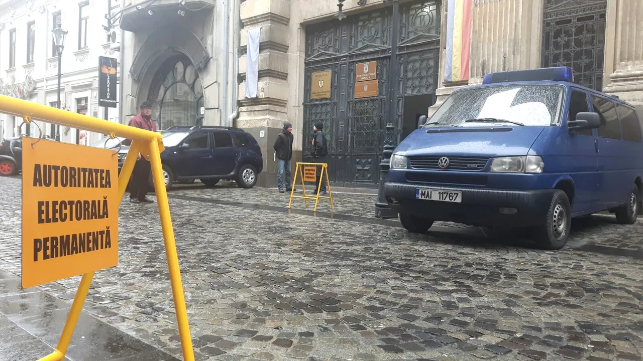 Percheziţii DNA cu probleme la locuinţa preşedintelui AEP. Soţul lui Pătru ar fi încercat să fugă cu probe. Acţiunea vizează achiziţionarea unor softuri pentru alegeri - FOTO, VIDEP