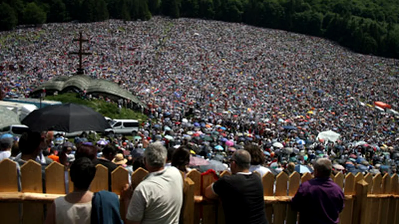 Pelerinajul de la Şumuleu Ciuc-amânare la UNESCO/ Ministrul Culturii: Nu este vorba de o conspiraţie, ci de o amânare birocratică - VIDEO