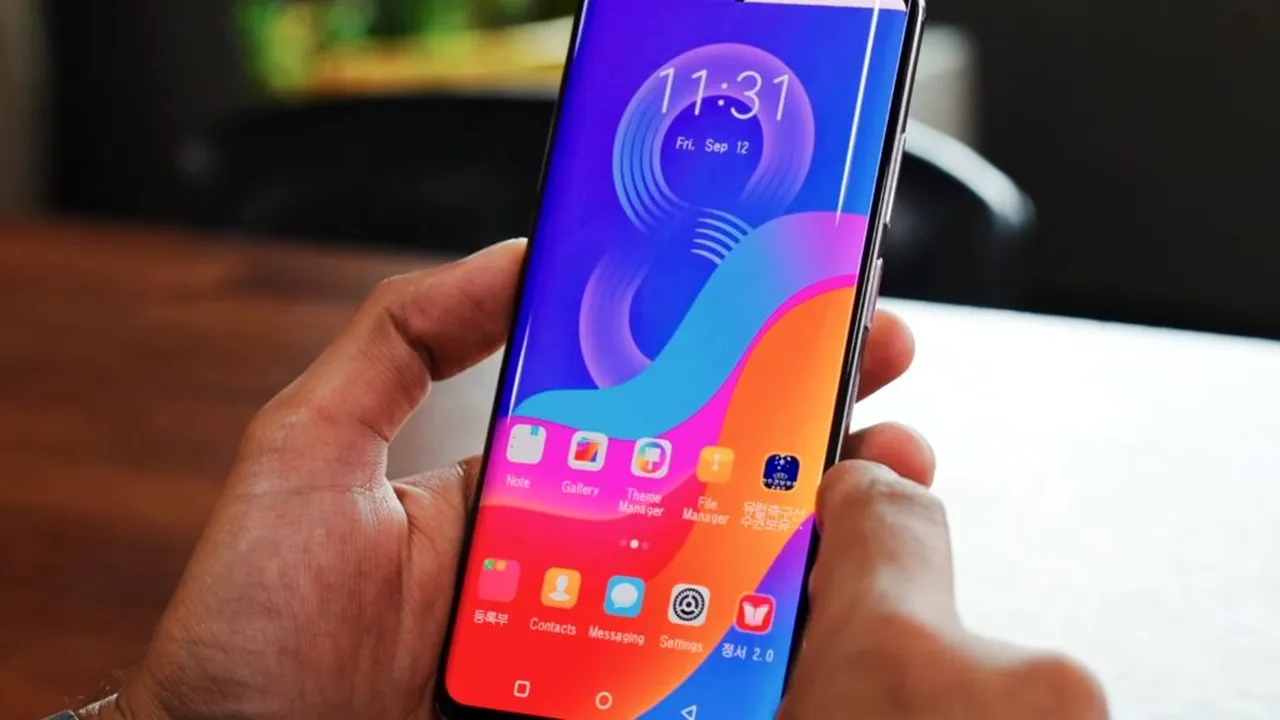 81% din germani își verifică telefonul în fiecare oră chiar dacă nu primesc nicio notificare. Cum se manifestă FOMO la tineri, câți își pierd șirul gândurilor
