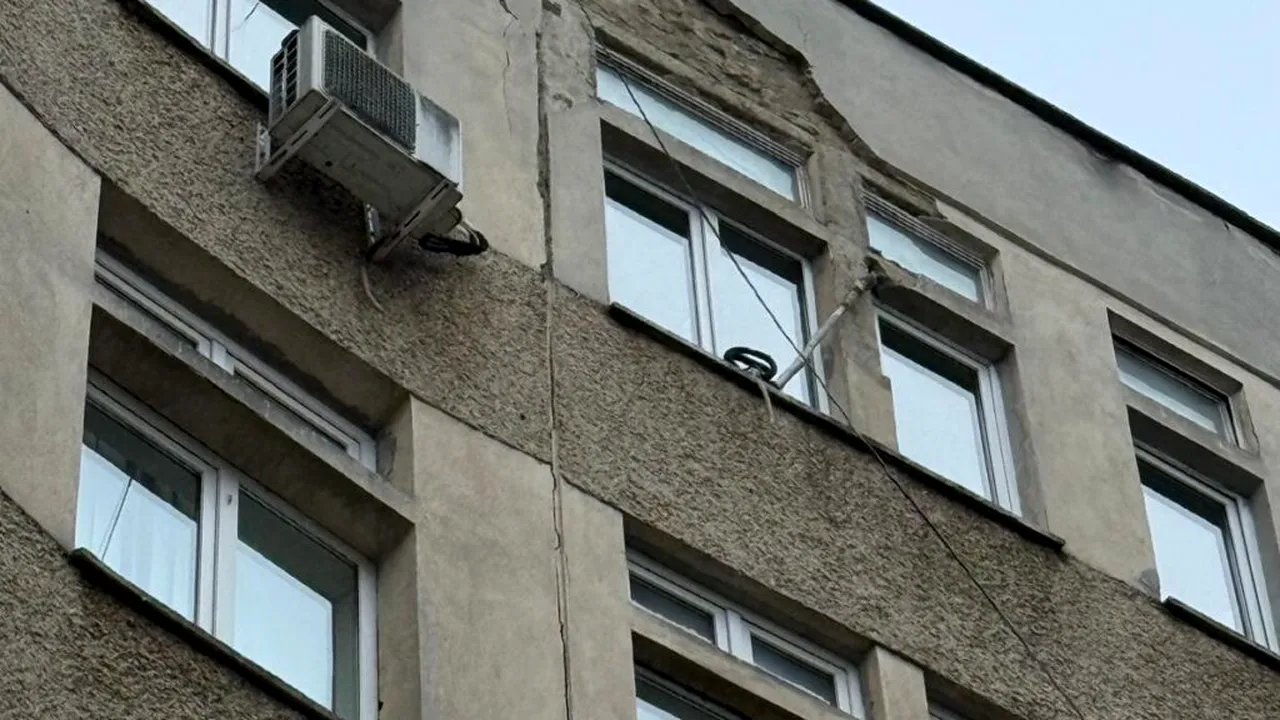 Intervenție de urgență la Spitalul Județean Piatra-Neamț din cauza unui aparat de aer condiționat