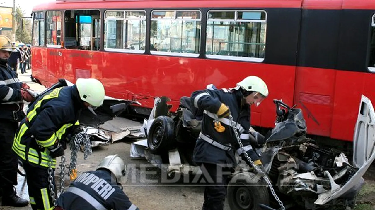 Iaşi: Tramvaiul implicat în accident a rămas fără frâne din cauza unei căderi de tensiune