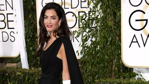 Negrul, culoarea asociată cel mai des cu inteligenţa şi sex-appealul