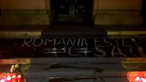 Protest #rezist pe scările MAI: „E sângele fetelor de la Caracal, vărsat din cauza poliţiştilor” | FOTO