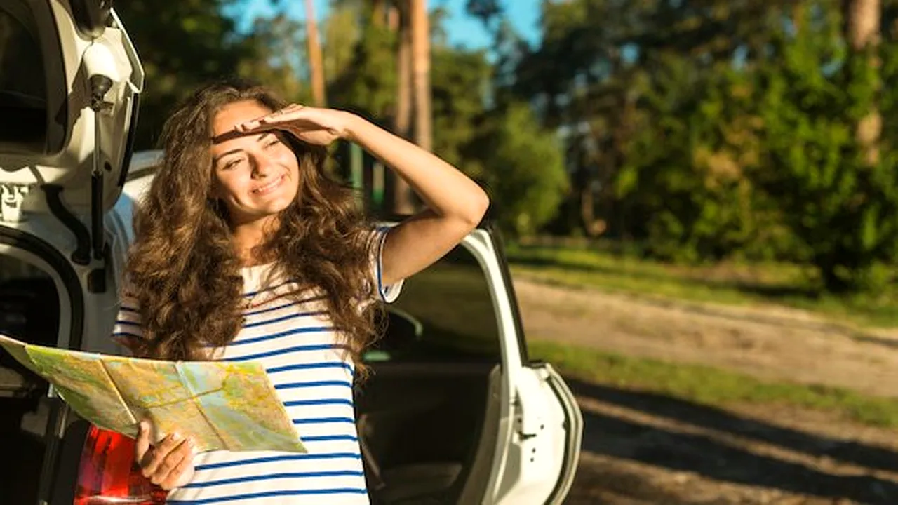 De ce închirierea unei maşini este o alegere inteligentă pentru excursiile de o zi