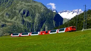 Un mort şi 42 de răniţi în urma deraierii unui tren în Elveţia