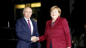 Angela Merkel se va întâlni cu Vladimir Putin la Moscova pe 2 mai