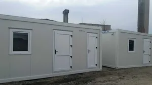 Primăria dintr-un municipiu a cumpărat containere pentru localnicii care nu au case