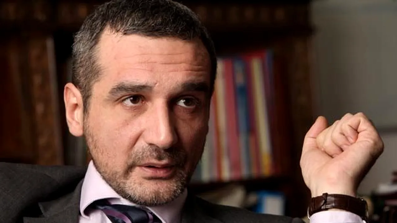 Lăzăroiu dă o replică ironică: Liderii PSD, la Madrid, să convingă socialiştii să ridice interdicţia