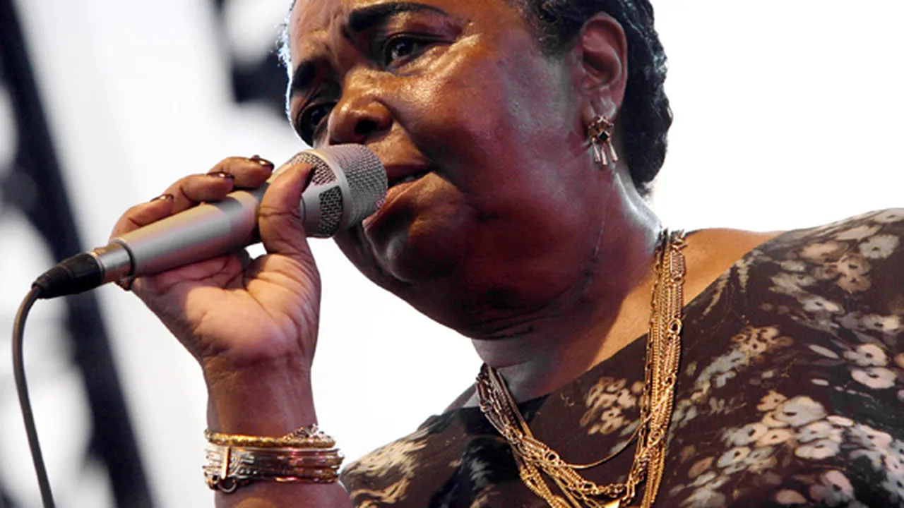 Cesaria Evora revine la Bucureşti