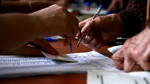 BEC: Prezenţa la vot la ora 21.00 a fost de 47,42%