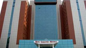 Fraţii Negoiţă transformă hotelul Rin Grand în bloc de locuinţe. Vezi aici cât costă apartamentele
