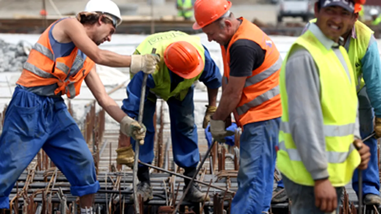 Activitatea din industrie, construcţii, comerţ şi servicii va creşte în iulie-septembrie