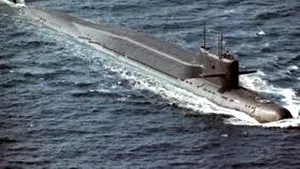 Un submarin rus dotat cu rachete nucleare s-a aflat în largul coastelor Franţei