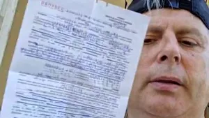 Protestatarul Marian „Ceauşescu”, amendat pentru injurii aduse preşedintelui Klaus Iohannis
