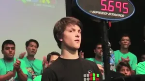 Un australian de 19 ani a triumfat la Campionatul mondial de Cub Rubik 2015 - VIDEO