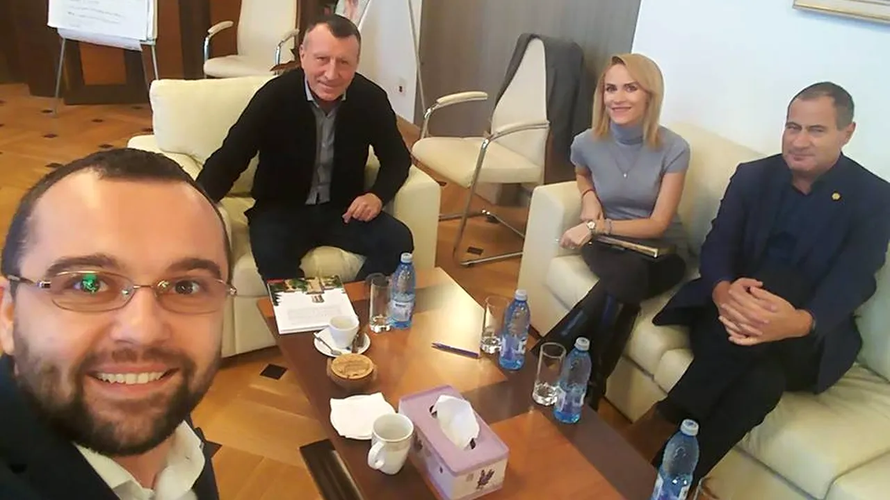 Liderul tineretului din PSD a postat o poză alături Gabriela Firea, Paul Stănescu şi Marian Neacşu 