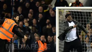 Interdicţie până în 2018 pentru cei trei fani care au intrat pe teren la meciul Tottenham-Partizan