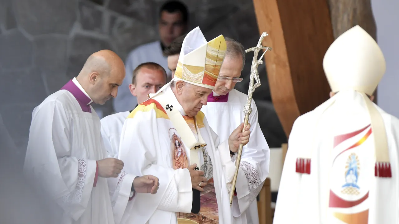 Papa Francisc, mesaj către comunităţile de romi: Vă cer iertare pentru momentele când v-am discriminat, maltratat