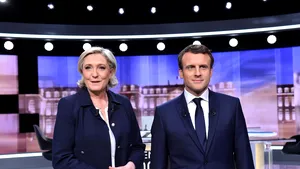 ALEGERI în Franţa. Emmanuel Macron va fi noul preşedinte. Marine Le Pen îşi recunoaşte înfrângerea / Macron: O nouă pagină a îndelungatei noastre istorii se deschide