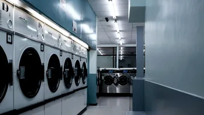 FINANCIAR Cât câștigă un patron de spălătorie de haine self-service în Spania. Modelul de afacere care face furori în Peninsula Iberică