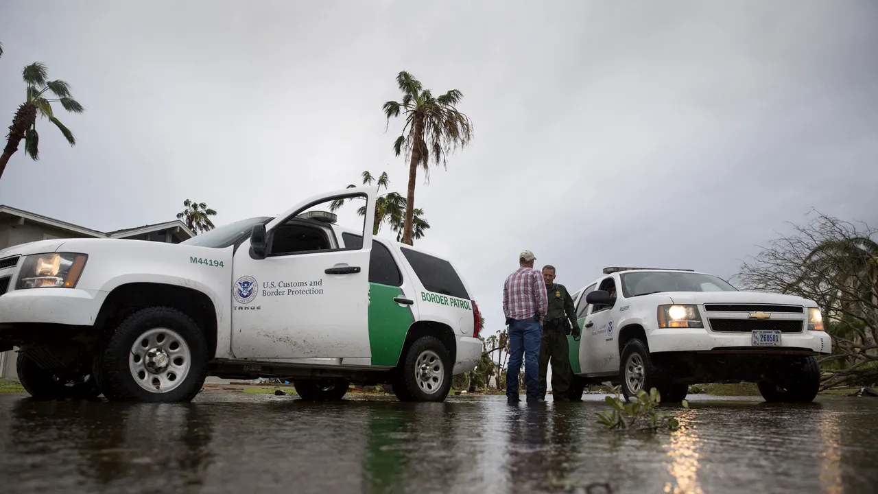 Casa Albă: Aproximativ 100.000 de imobile, distruse sau avariate de Uraganul Harvey