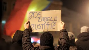 Şapte persoane au fost reţinute pentru 24 de ore după protestul de miercuri seară 