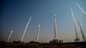 Bloomberg: Israelul se pregăteşte pentru un atac direct fără precedent al Iranului în următoarele 48 de ore