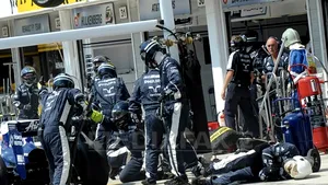 Roata desprinsă de pe monopostul pilotat de Rosberg a accidentat un angajat al echipei Williams