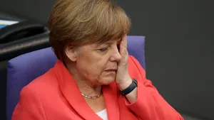 FOTO Angela Merkel: Ar trebui să recunoaştem că atacul din Berlin a fost unul de natură teroristă/ Cancelarul german a depus coroane de flori la locul atentatului