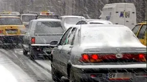 Strat de zăpadă de doi centrimetri în Poiana Braşov