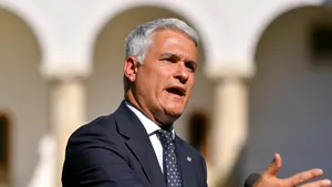 Dragoș Pîslaru îl acuză pe Grindeanu de „dublu standard” în cazul lui Siegfried Mureșan: „O solicitare aberantă”