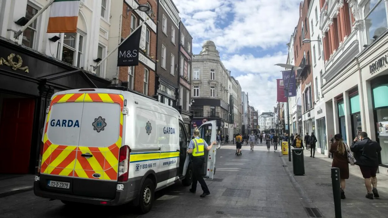 Irlanda a expulzat 24 de români condamnați pentru infracțiuni grave. Cât a costat operațiunea
