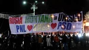 PSD: Românii riscă să plătească prejudicii de miliarde, din cauza deciziilor lui Cioloş, Orban şi USR