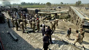 Pakistan: Cel puţin 58 de morţi şi 120 de răniţi, în urma unui accident feroviar